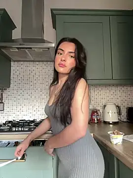 cute carly  online show from 02.28.25