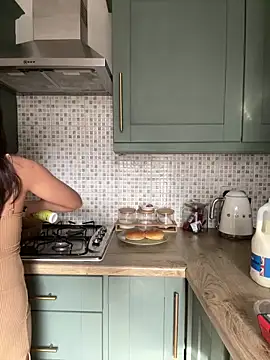 cute carly  online show from 03.21.25