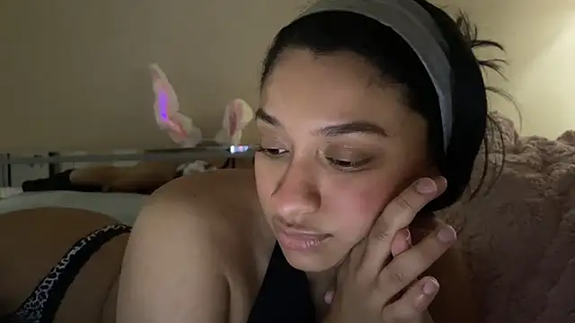 Snapshot of Cristinasunny chatting on 08.04.26 Cristinasunny online show from 08.04.26