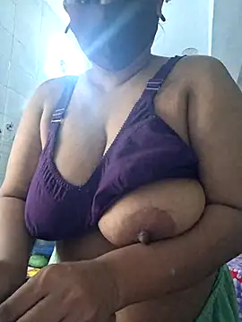 Snapshot of sona-pakhi01 chatting on 10.14.25 sona-pakhi01 online show from 10.14.25