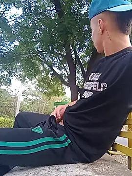 arevalo1124 online show from 09.17.25