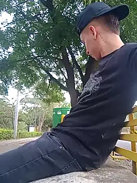 arevalo1124 online show from 09.20.25