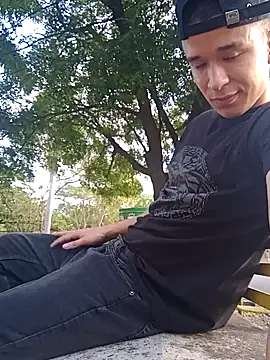 arevalo1124 online show from 09.30.25