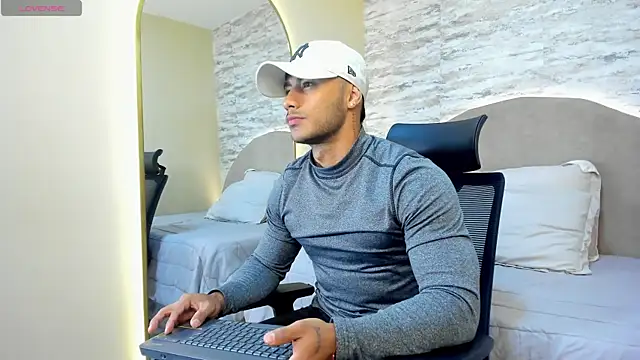 lennox ray online show from 02.13.25