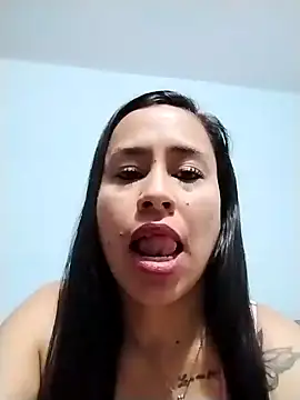 Snapshot of kamila_lovee chatting on 01.30.25 kamila lovee online show from 01.30.25