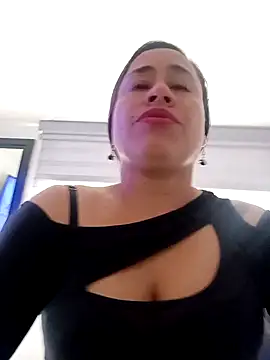 kamila lovee online show from 11.20.25