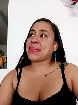 kamila lovee online show from 12.15.25