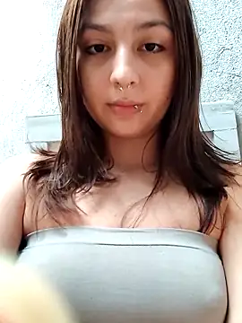 Snapshot of Maiden-Hot chatting on 06.14.26 Maiden-Hot online show from 06.14.26