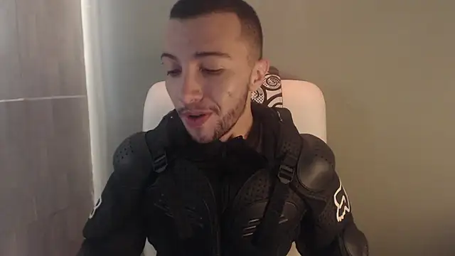 Snapshot of FemToMale chatting on 02.26.25 FemToMale online show from 02.26.25