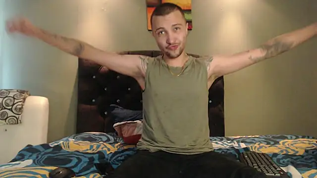 Snapshot of FemToMale chatting on 03.07.25 FemToMale online show from 03.07.25