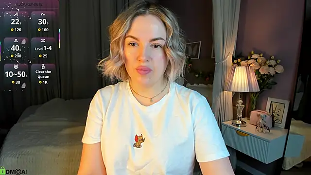 Snapshot of Nikki_Kai chatting on 11.03.25 Nikki Kai online show from 11.03.25