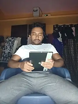 Snapshot of bigcock_thick chatting on 12.14.25 bigcock thick online show from 12.14.25