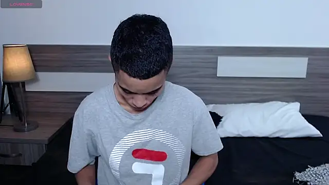 Liiamthompson online show from 11.05.25