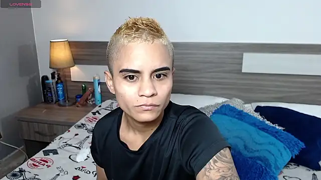 Liiamthompson online show from 01.16.26