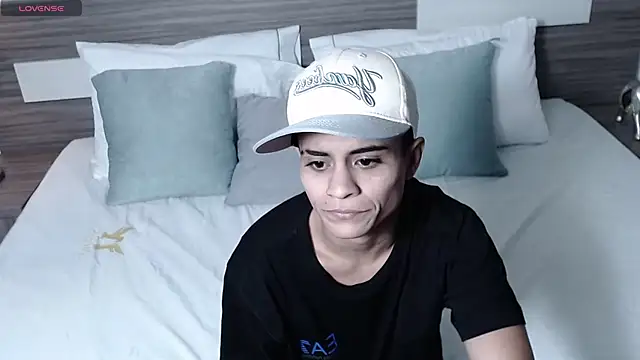 Liiamthompson online show from 04.03.26