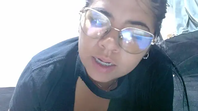 viccky vick online show from 04.17.26