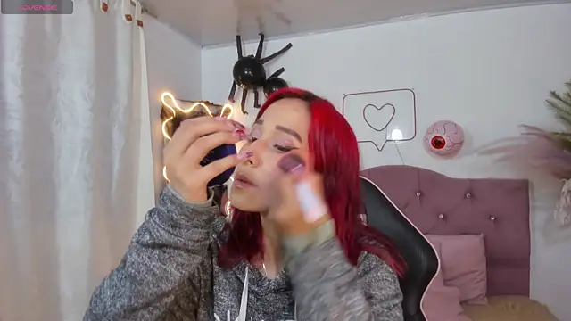 palmerfox tay online show from 10.19.25