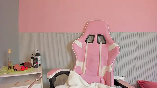 yeikafoxy online show from 03.27.26