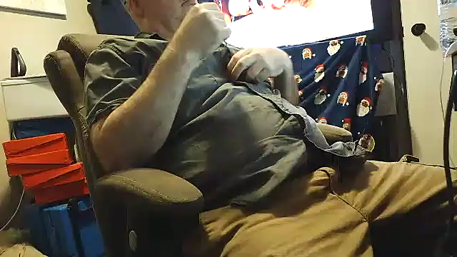 Snapshot of stubbydick3 chatting on 02.04.25 stubbydick3 online show from 02.04.25