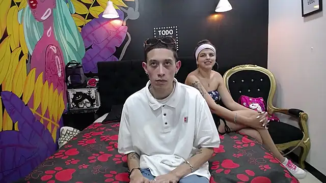 Snapshot of SimonAndJocelyn chatting on 02.17.25 SimonAndJocelyn online show from 02.17.25