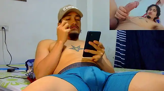 Snapshot of Keiviid chatting on 03.10.25 Keiviid online show from 03.10.25