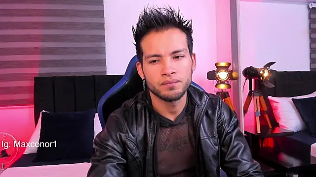 Max Conor1 online show from 03.08.25