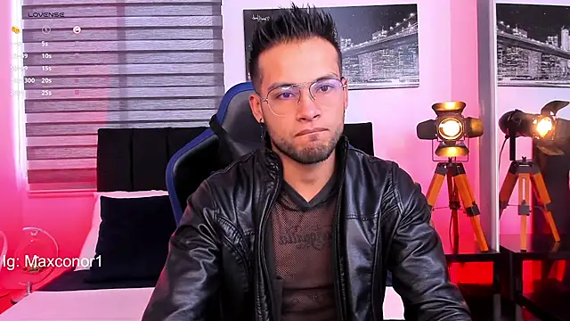 Max Conor1 online show from 03.22.25