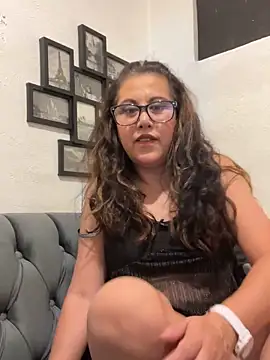 MirandaLatinaLovely online show from 11.24.25