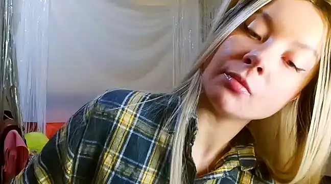 TwerkingCheerleader online show from 03.06.25