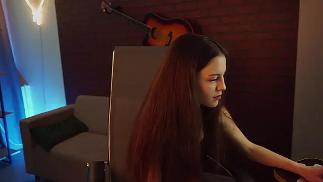 MilaStoyne online show from 03.18.25