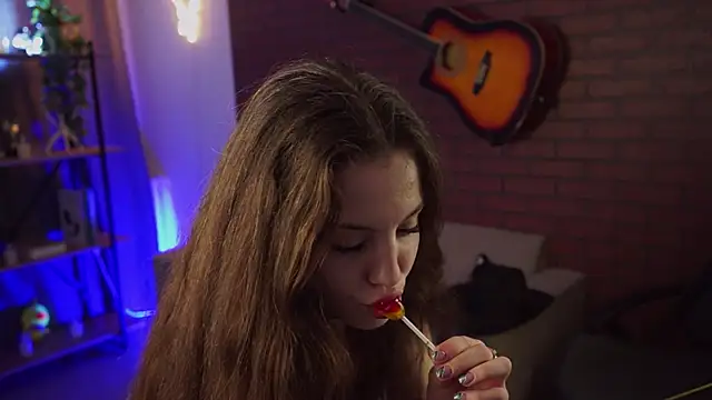 MilaStoyne online show from 03.20.25