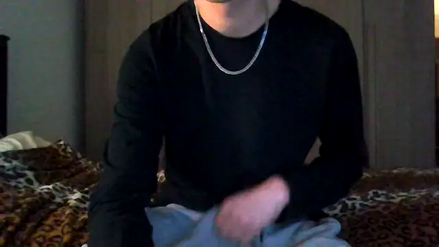 Snapshot of tommyboyteen chatting on 02.19.25 tommyboyteen online show from 02.19.25