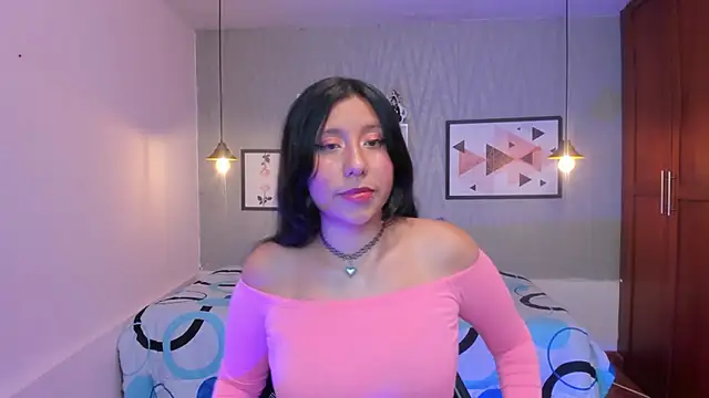 Nohemi louse online show from 03.13.25