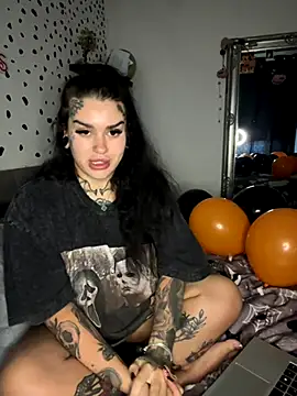 tempzzz12 online show from 10.25.25