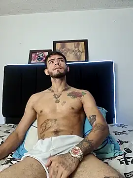 Snapshot of Niick01_ chatting on 02.21.25 Niick01 online show from 02.21.25