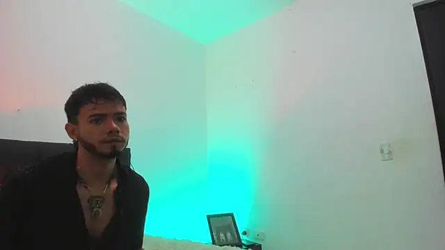 Snapshot of Niick01_ chatting on 03.12.25 Niick01 online show from 03.12.25