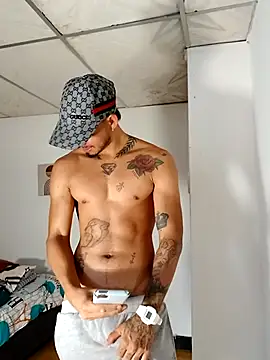 Snapshot of Niick01_ chatting on 09.10.25 Niick01 online show from 09.10.25