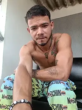 Snapshot of Niick01_ chatting on 09.25.25 Niick01 online show from 09.25.25