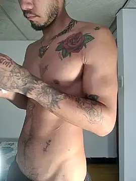 Snapshot of Niick01_ chatting on 10.13.25 Niick01 online show from 10.13.25