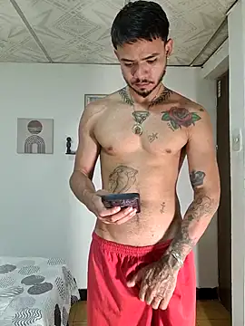 Snapshot of Niick01_ chatting on 10.21.25 Niick01 online show from 10.21.25