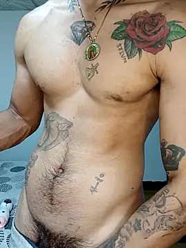 Snapshot of Niick01_ chatting on 10.30.25 Niick01 online show from 10.30.25