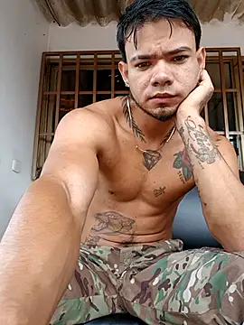 Snapshot of Niick01_ chatting on 11.28.25 Niick01 online show from 11.28.25