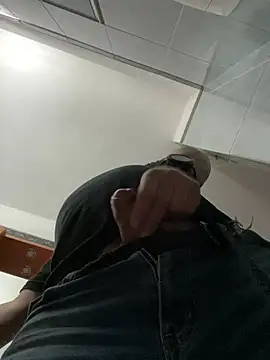 Snapshot of fuocovivo4 chatting on 02.08.25 fuocovivo4 online show from 02.08.25