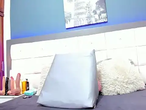 DayannaBronx online show from 02.20.25