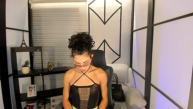 allicemackenzie online show from 02.05.25