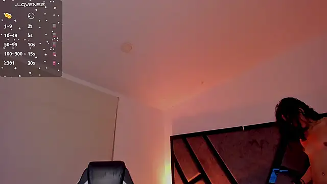 allicemackenzie online show from 11.19.25