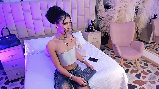 allicemackenzie online show from 02.21.26