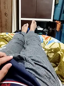 Snapshot of Hot_funky_boy chatting on 02.13.25 Hot funky boy online show from 02.13.25