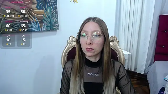 Snapshot of Carlin_Diaz chatting on 03.11.25 Carlin Diaz online show from 03.11.25