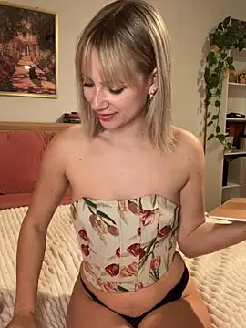 rileylovesyou online show from 02.17.25